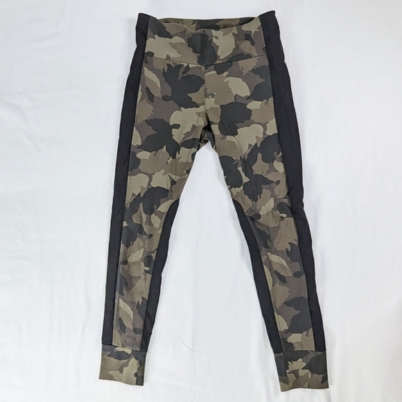 Athleta Essex Camo Hybrid Tights Leggings UPF 50 - Picture 2 of 12